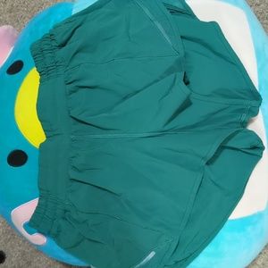 Lululemon Hotty Hot Low Rise Short 2.5"